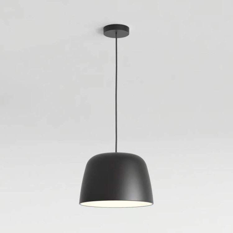 Astro Taiko Pendant 300 i mat hvid eller mat sort