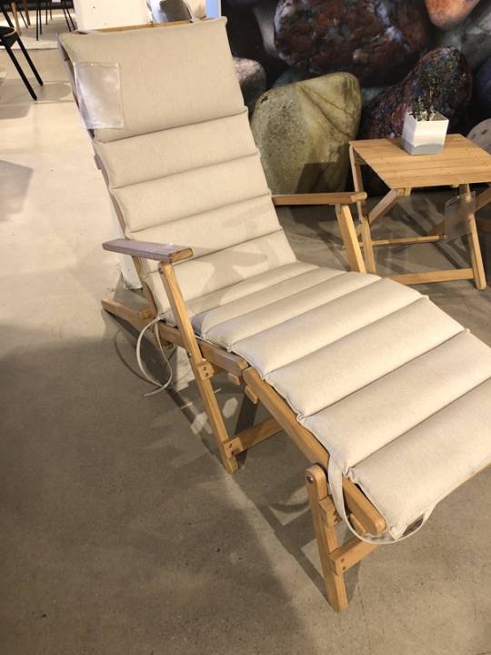 BM5565 Däckstol med fotstöd