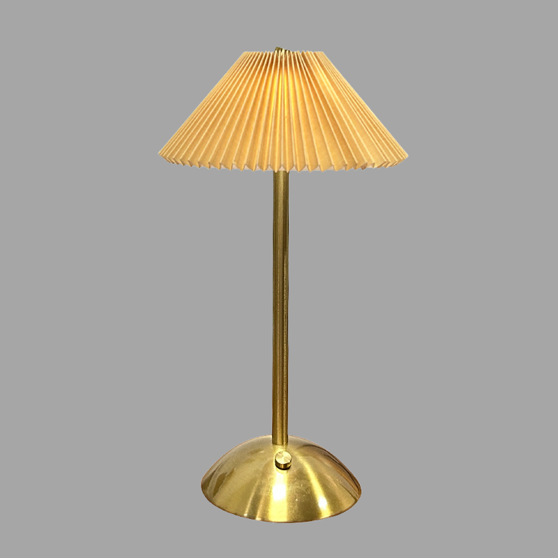 LumiScandi Glow - Trådlampad Skandinavisk Bordslampa för Stämningsfull Belysning