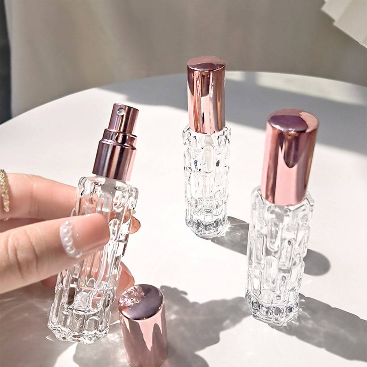 1 st parfymsprayflaska, tom påfyllningsbar glasflaska, 10 ml läcksäker glasflaska, bärbar parfymflaska, researtikel (roséguld), researtikel, reseförva - Rosröd