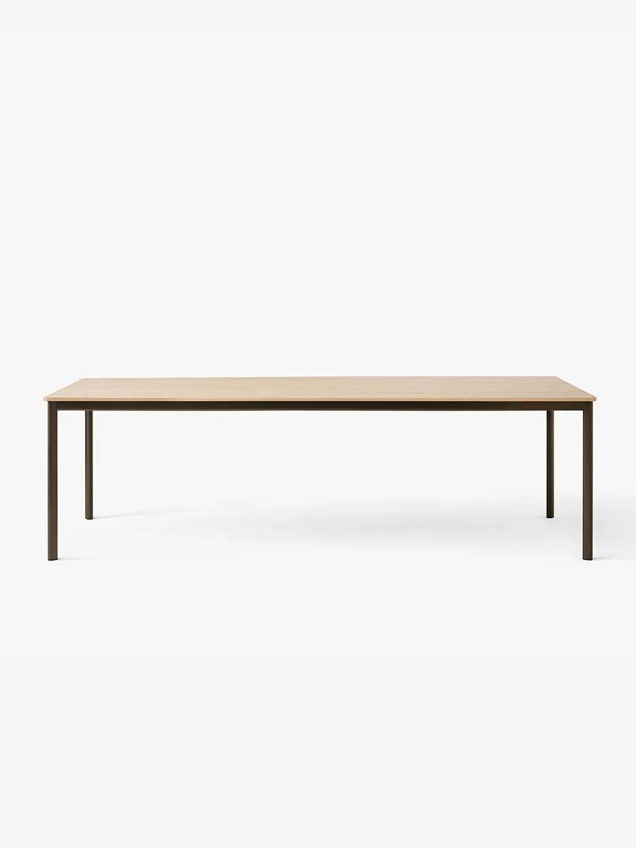 Drip Bord, sort laminat bordplade, 3 m, sort aluminium stel fra &Tradition L: 251-300 x W: 120 x H: 74 cm / Bronzed Aluminium / Oak Wood Veneer - Jacobsen Plus