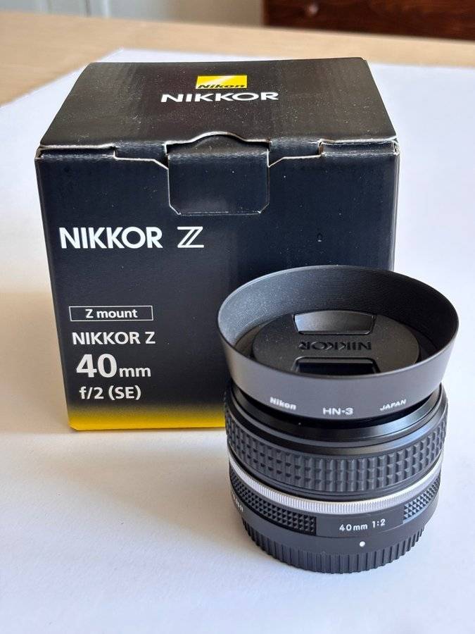 Nikkor Z 40mm f/2 SE | Near Mint | Nikon HN-3 Hood Included