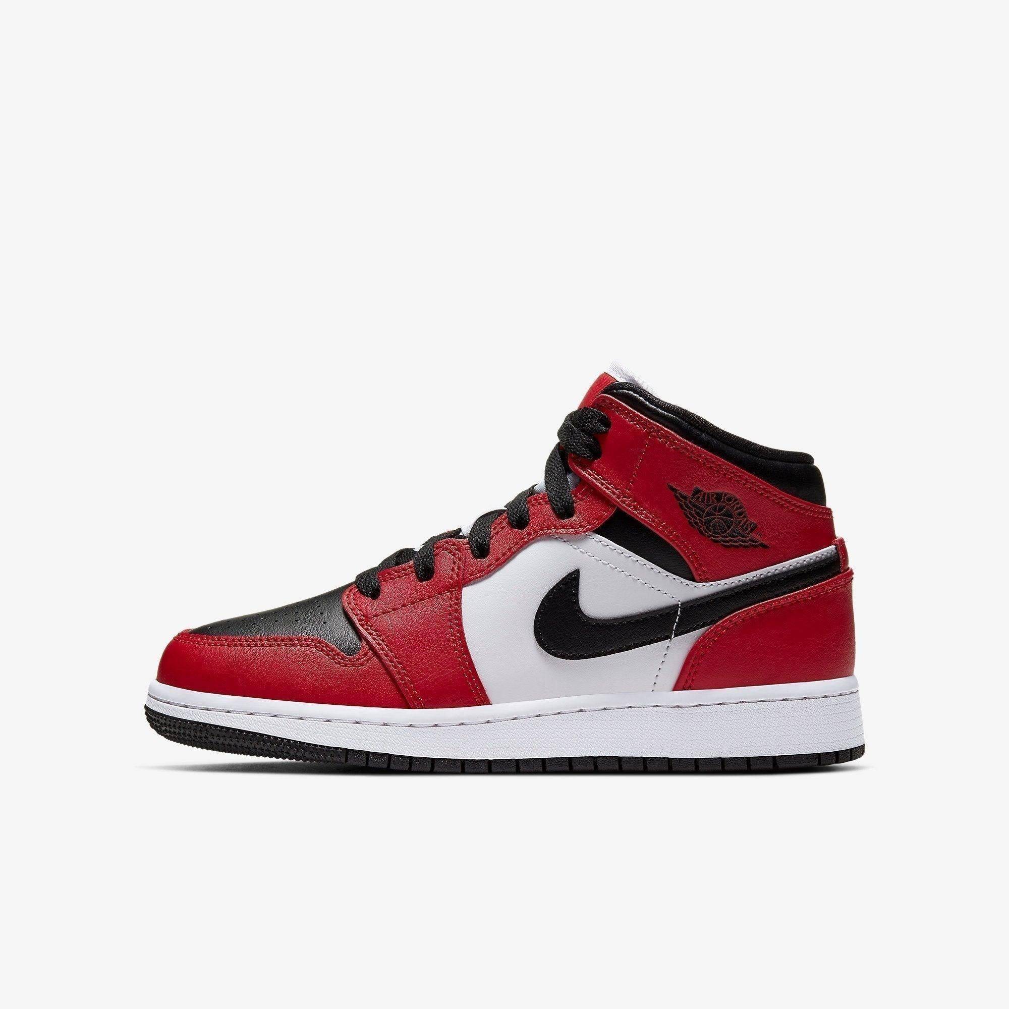 Air Jordan 1 Mid 'Chicago Black Toe' (2020) (GS) - 6.5Y / 8W