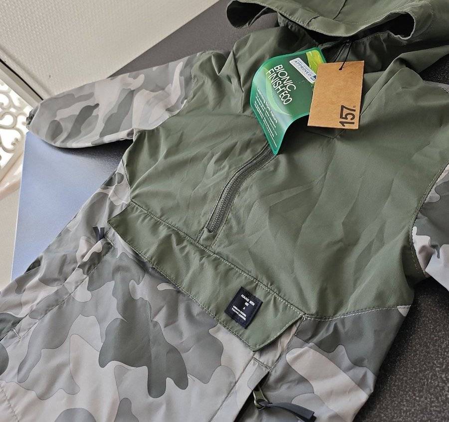 Ny vindjacka / anorak i strl 160 från Lager157.