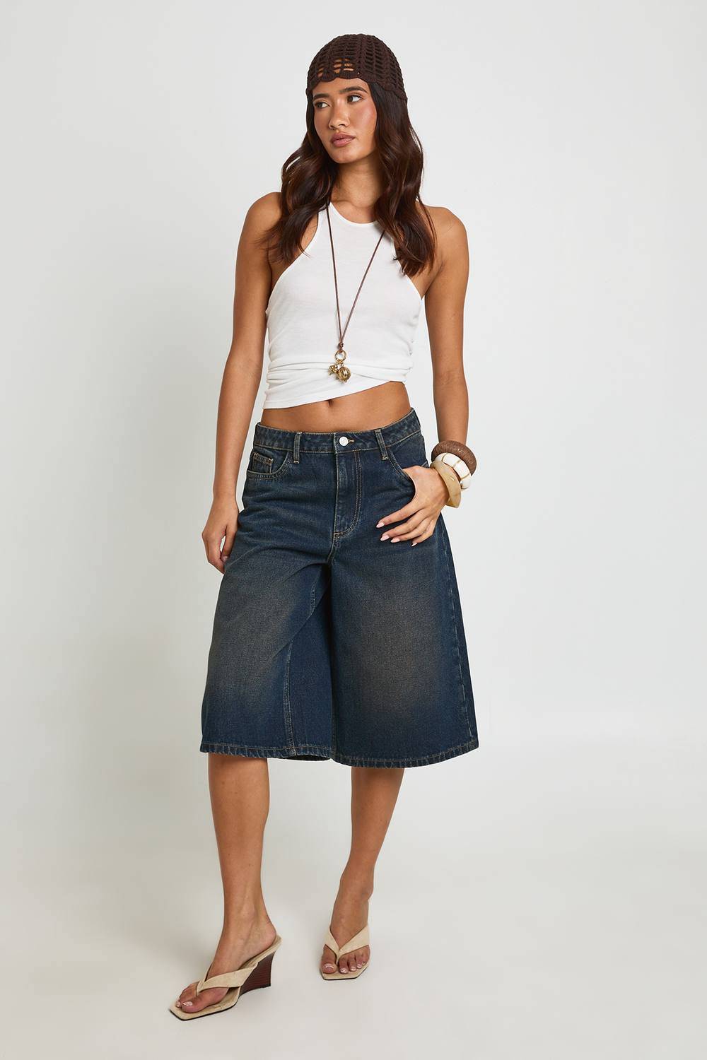 boohoo Dam Långa Jeansshorts Med Mellanhög Midja | Mörk Indigo | Storlek 34