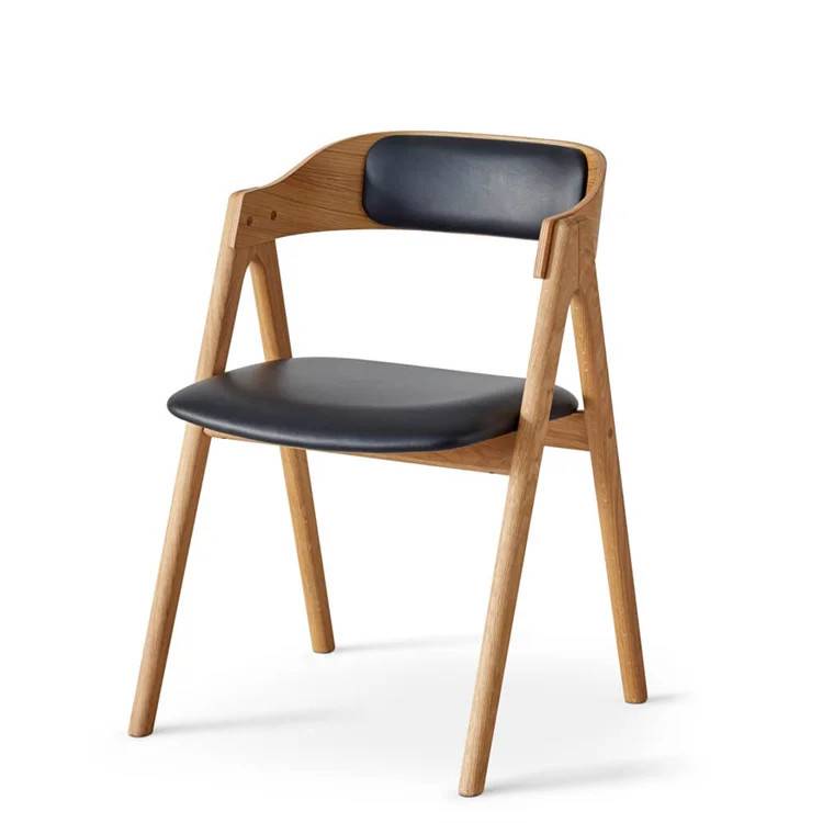 Hammel Furniture Mette Matbord stol Ek/olie Sydney Svart lder m/p.ryg