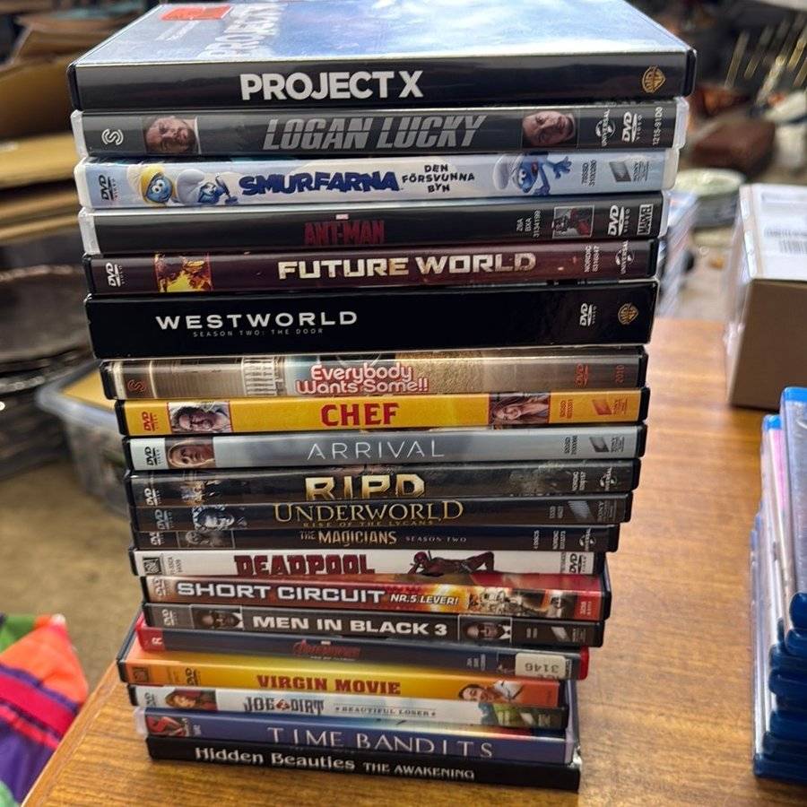 20 DVD-filmer: Project X, Logan Lucky, Smurfarna, Ant-Man, Future World,