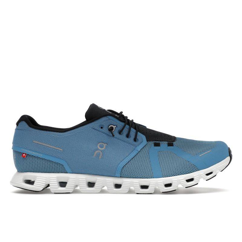 ON Cloud 5 Niagara Herr Sneakers Blå Svart 59.98915 40.5