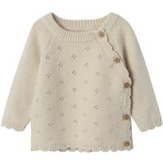Lil' Atelier Nbflaguna LS Wrap Knit LIL Noos Str 68 - Turtledove Strik hos Magasin