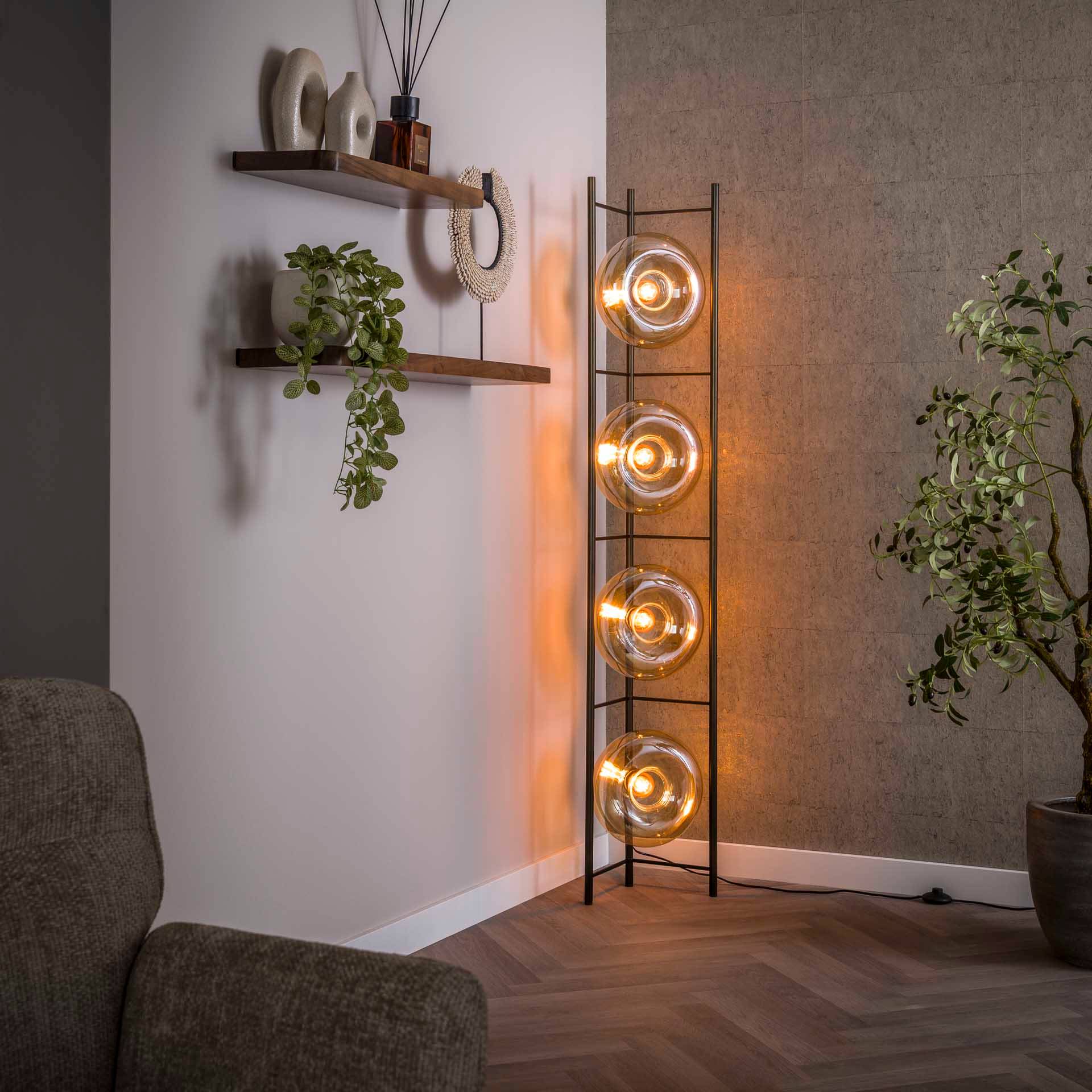 Iris- Gulvlampe i ravfarvet glas og bronzefarvet metal Levering med pære(r)