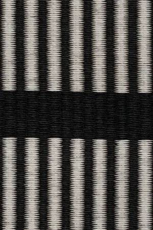 Cut Stripe tæppe fra Woodnotes.