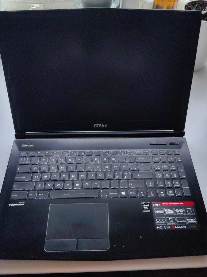 Gaming Laptop MSI GE62 2QC Apache DEFEKT skärm
