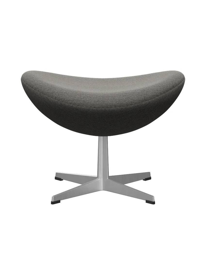 3127 Fodskammel til Ægget af Arne Jacobsen stofgr. 2 Steelcut Trio / 124 White-Black - Jacobsen Plus