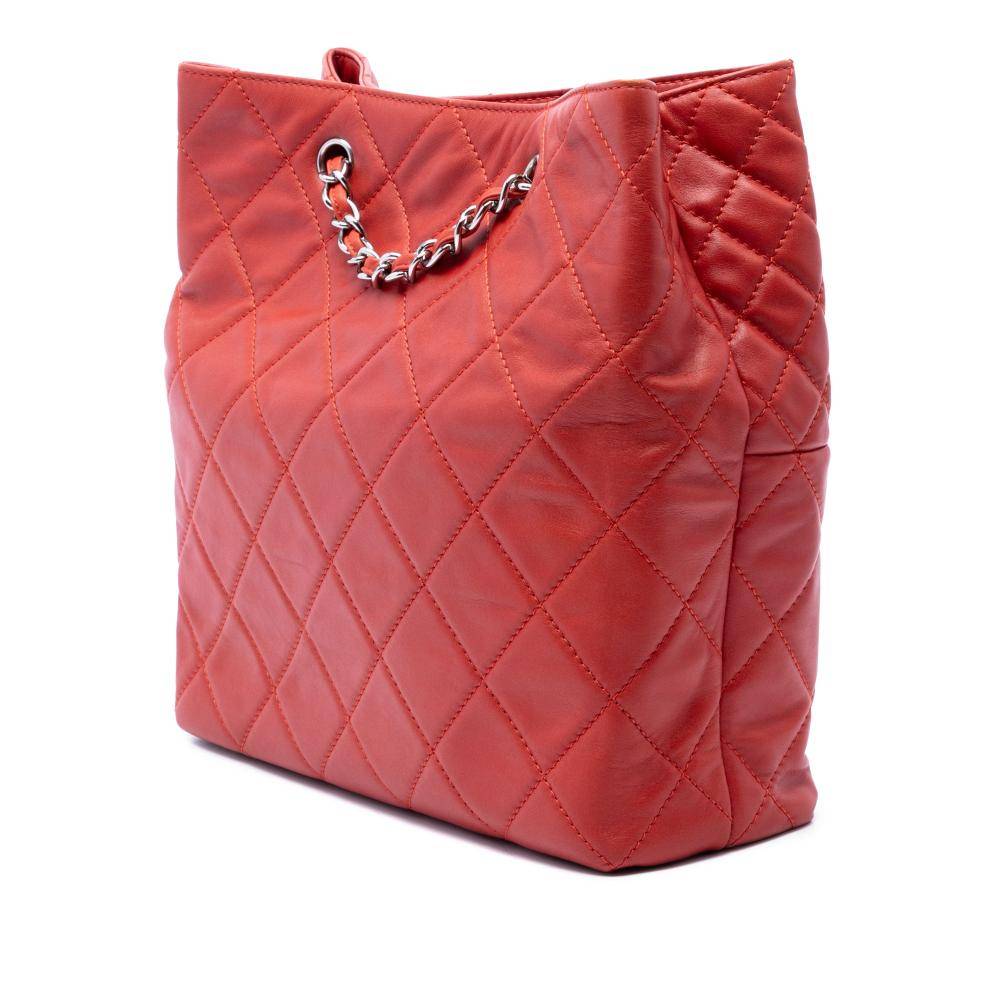Chanel Vintage Chanel Tote L 29cm x W 29cm x D 10cm - Totebags hos Magasin.