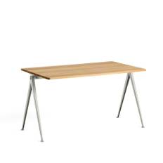 HAY Pyramid 01 skrivbord Oak clear lacquer-140x75cm-beige stålstativ - Beige
