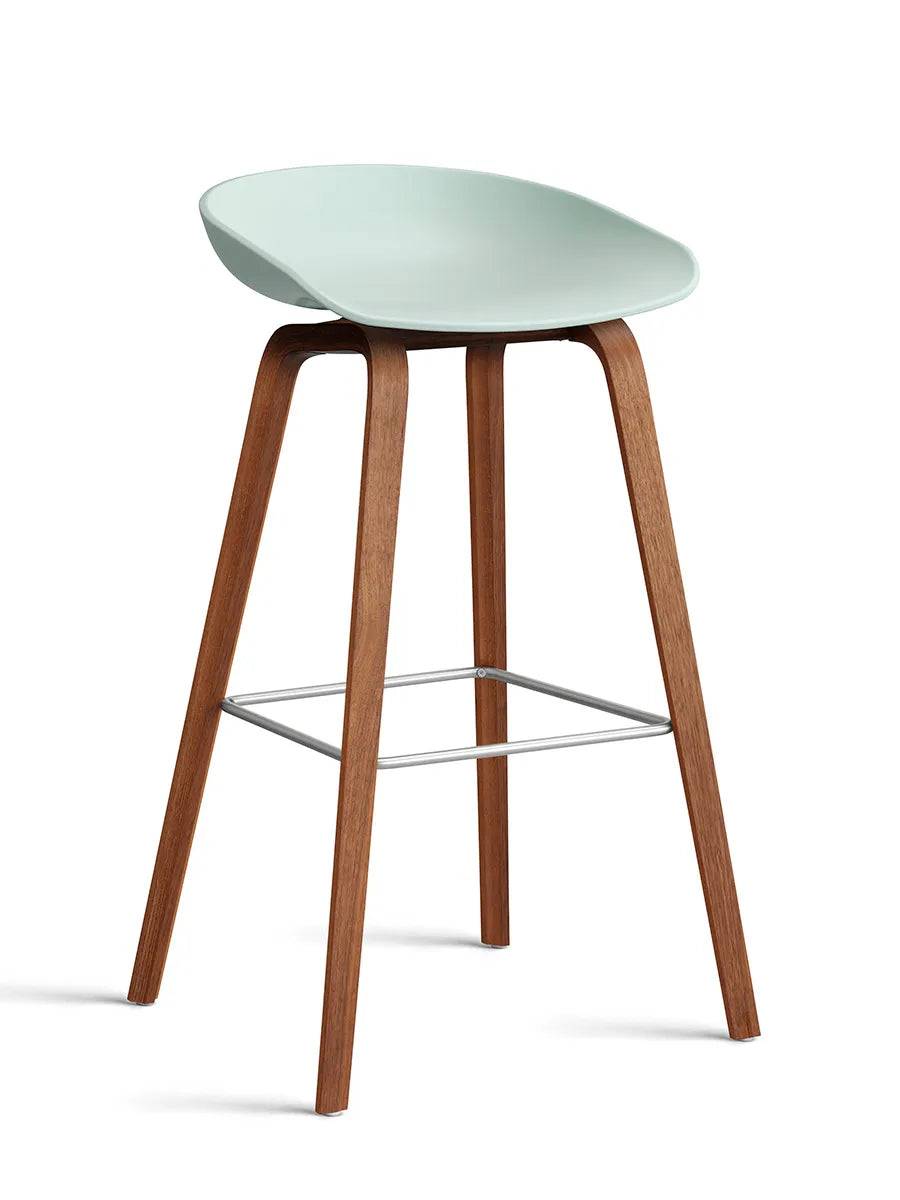 About a Stool AAS32 fra Hay Høj - B 50 x D 46 x H 74-85 cm / Dusty Mint / Lakeret valnød - Jacobsen Plus