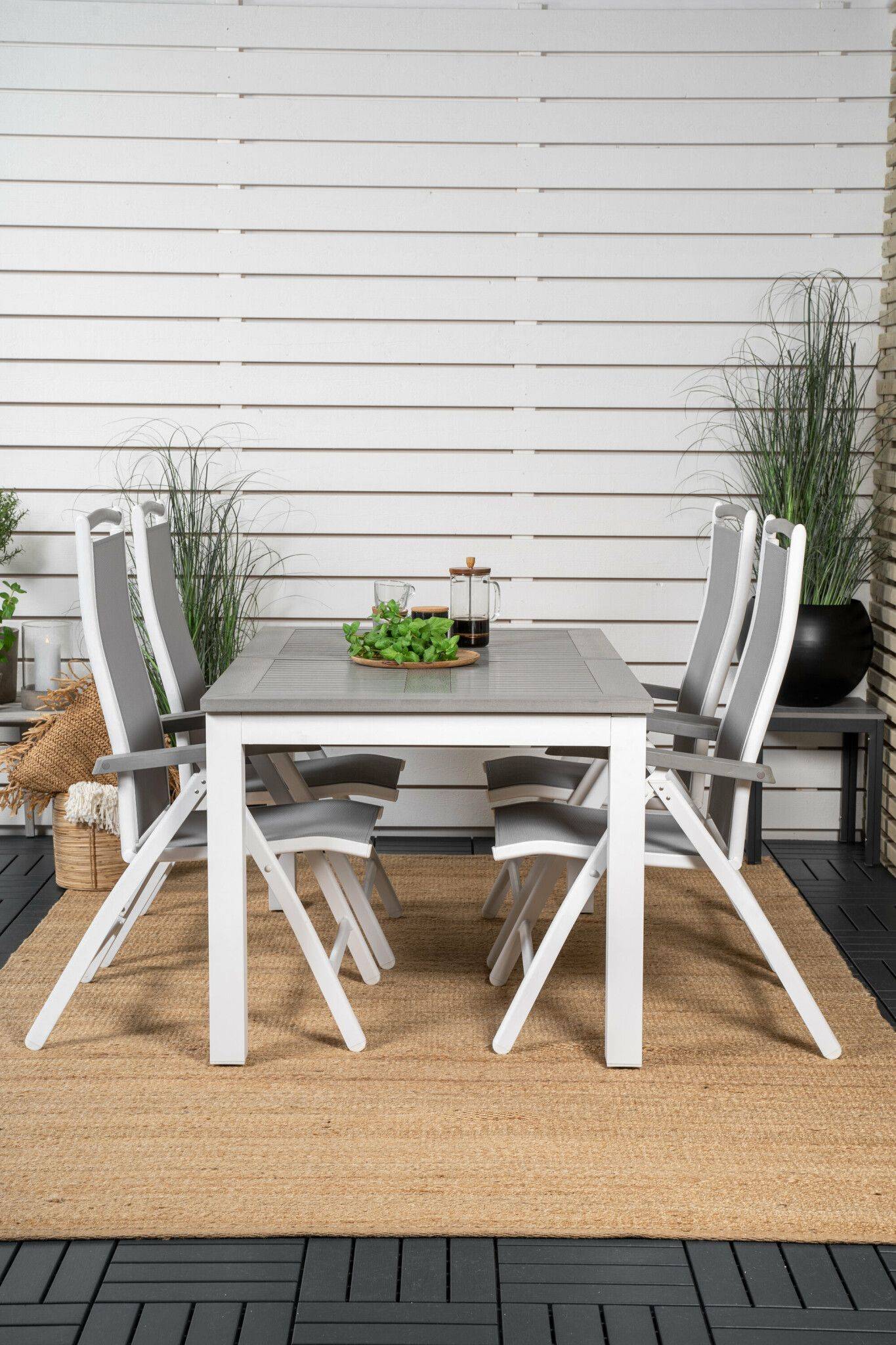 Matgrupp Albany med stolarna Albany