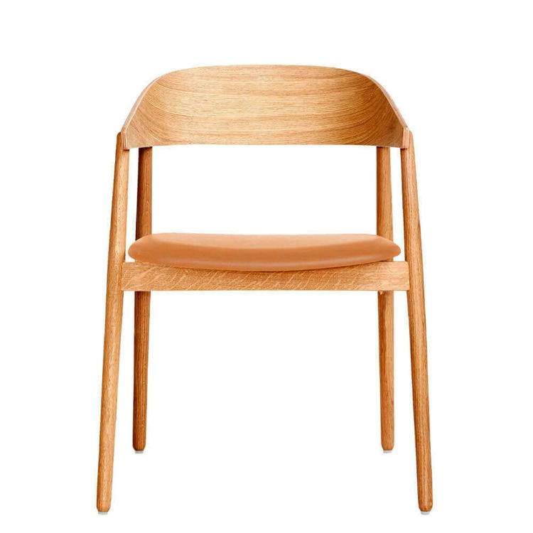 Andersen Furniture AC2 Matstol Sits Stoppning Eg Klar Mat Lak & Sydney Læder Cognac