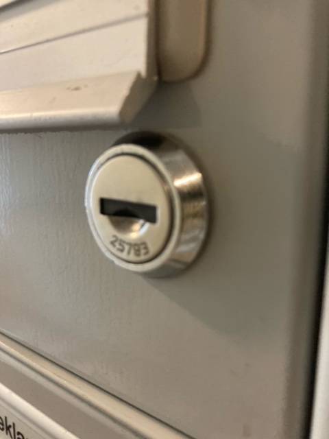 Cylinderlås till gamla Renz / MEFA fastighetsboxar - Lås R001111 - Silver