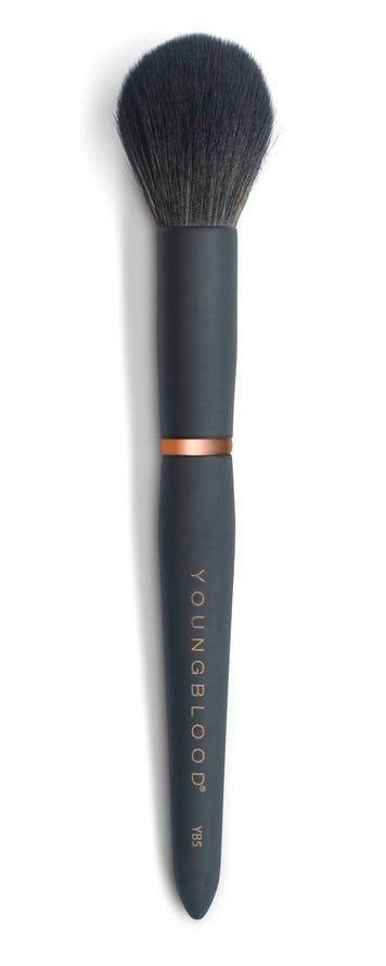 Youngblood YB5 Cheek Brush 1 st