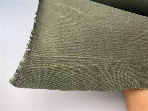 Oilskin - oliebehandlet bomuldscanvas i armygrøn