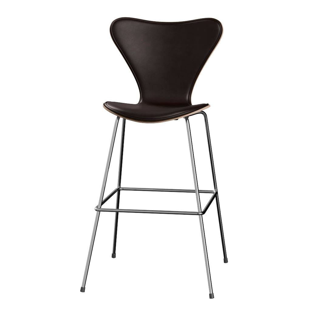 Fritz Hansen - 3197 høj barstol, naturfiner og forsidepolstret i Grace læder Mørkbejdset eg - Mørk brun læder - Krom stel - Jacobsen Plus