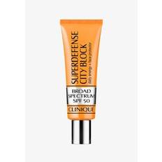 Clinique SUPERDEFENSE CITY BLOCK SPF 50 - Solskydd