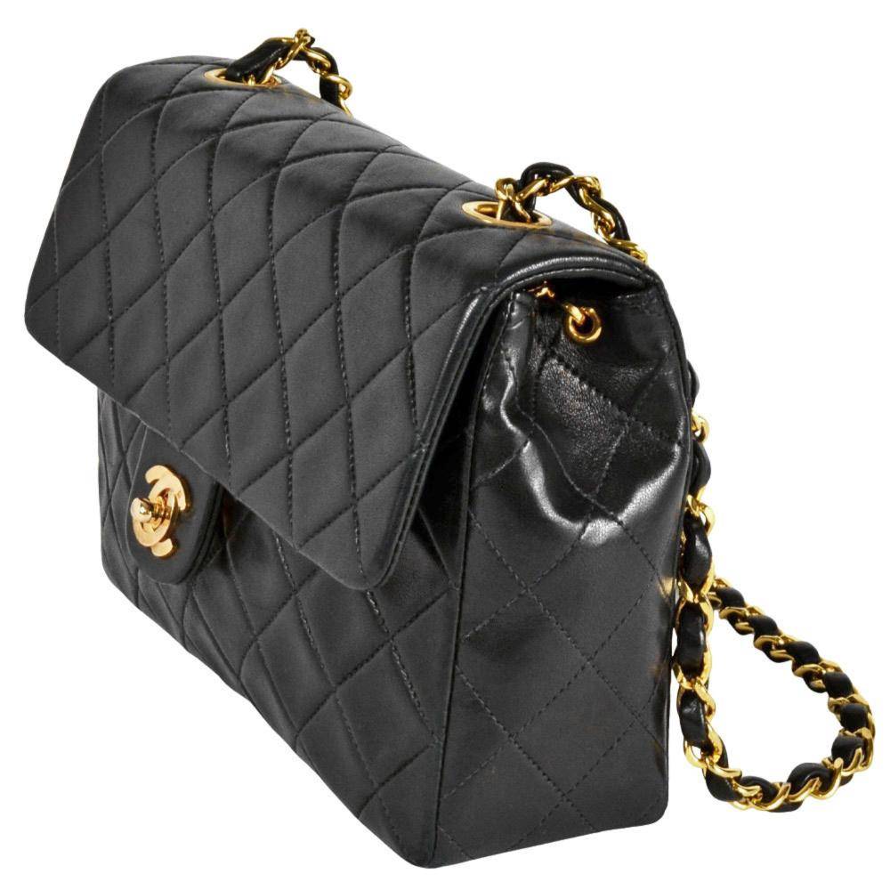Chanel Vintage Chanel Flap Bag L 15cm x W 20cm x D 6.5cm - Chanel Vintage hos Magasin.