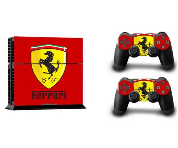 PS4 skin til konsol og to controllere. Ferrari-logo.