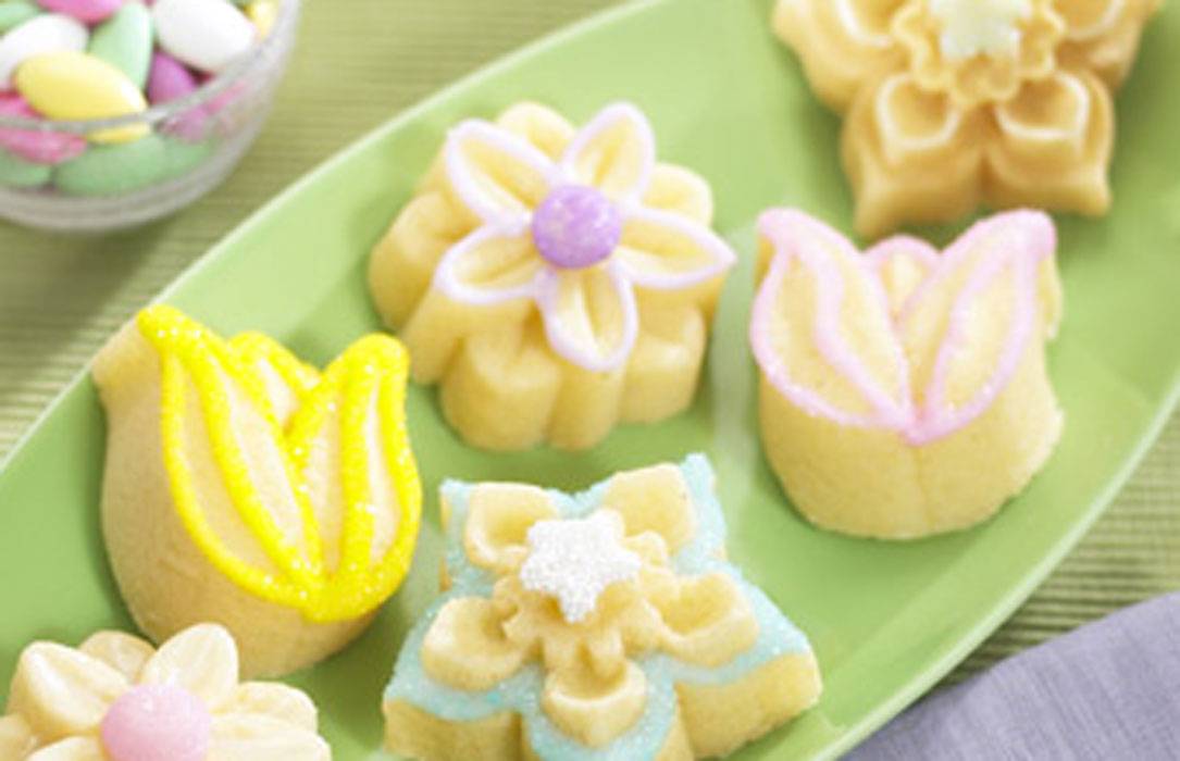 Bageform til 6 blomster kager. Nordic Ware