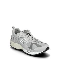 New Balance 878