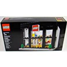 3300003 LEGO Brand Retail Store