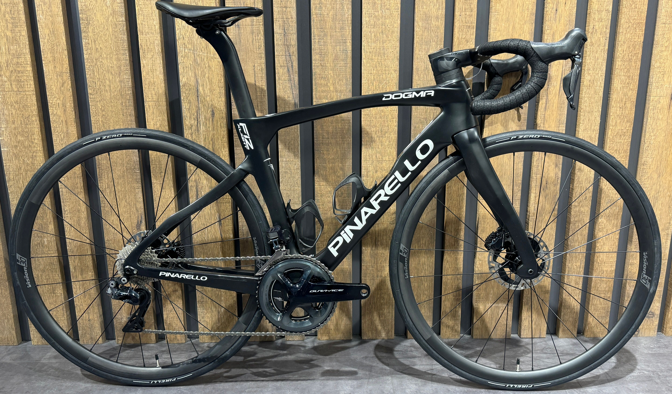 Pinarello Dogma F12 XLIGHT - Shimano Dura-Ace Di2 11v - VISION 30 TC DB - 008 / 47 / Nero (47)