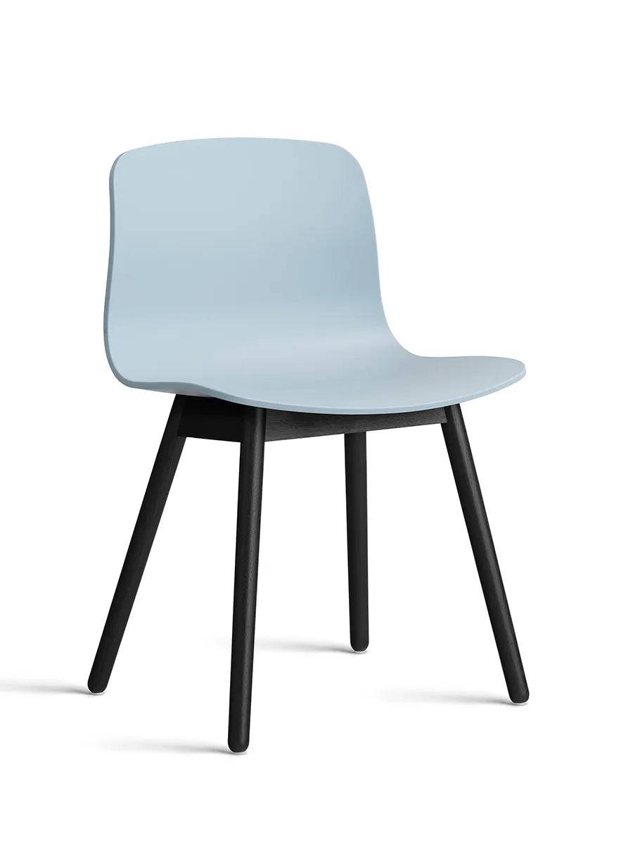 About a Chair AAC12 fra Hay Slate Blue / Sortbejdset eg - Jacobsen Plus