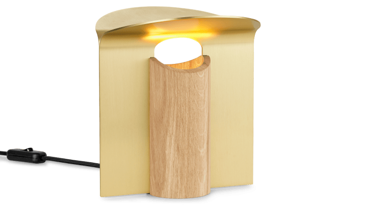 RF200 | Petal Lamp FSC™ Mix-certifierad ek, olja, borstad mässing