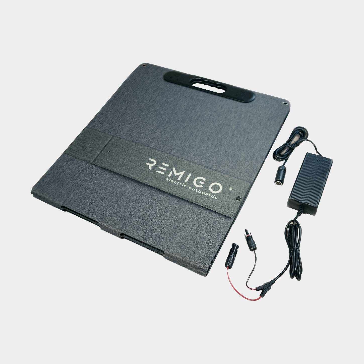 Solcellsladdare till elmotor Remigo Solar Solution, med solcell (200 W, IP66, 564 x 564 x 50 mm) + laddare (20 - 40 V, 150 W)