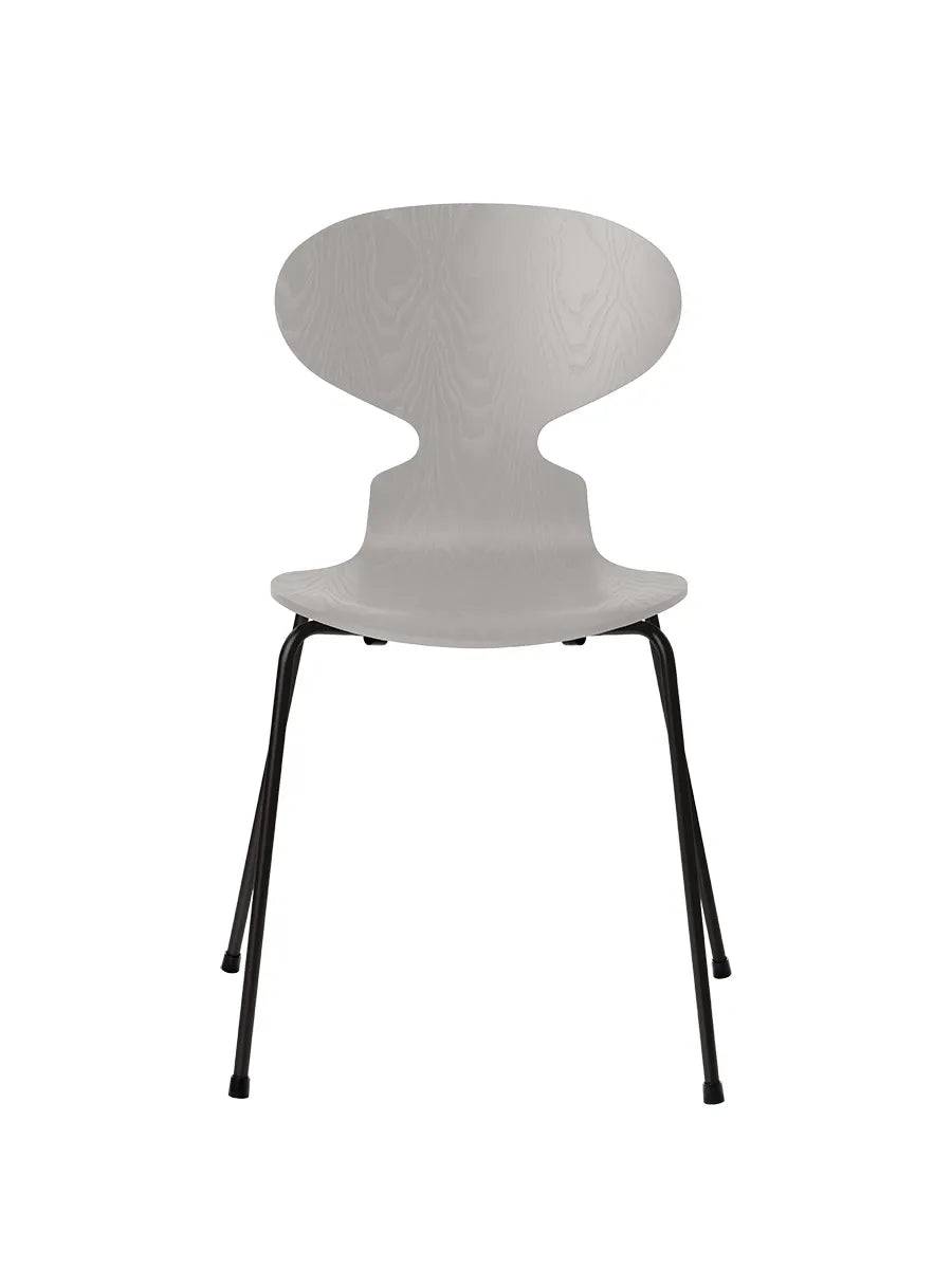 3101 Myren Stol i farvet ask af Arne Jacobsen Nine Grey / Sort - Jacobsen Plus