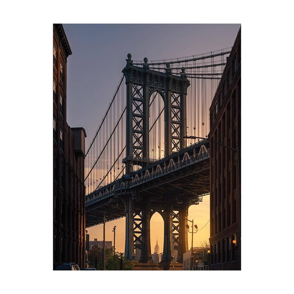 Pyramid International Bridge Print 50cm x