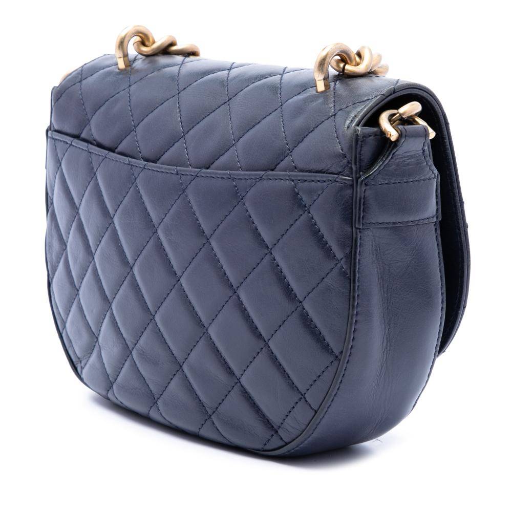 Chanel Vintage Chanel Flap Bag L 16cm x W 21cm x D 5.50cm - Chanel Vintage hos Magasin