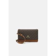 MICHAEL Michael Kors JET SET CHARM PHONE CROSSBODY - Axelremsväska - brown
