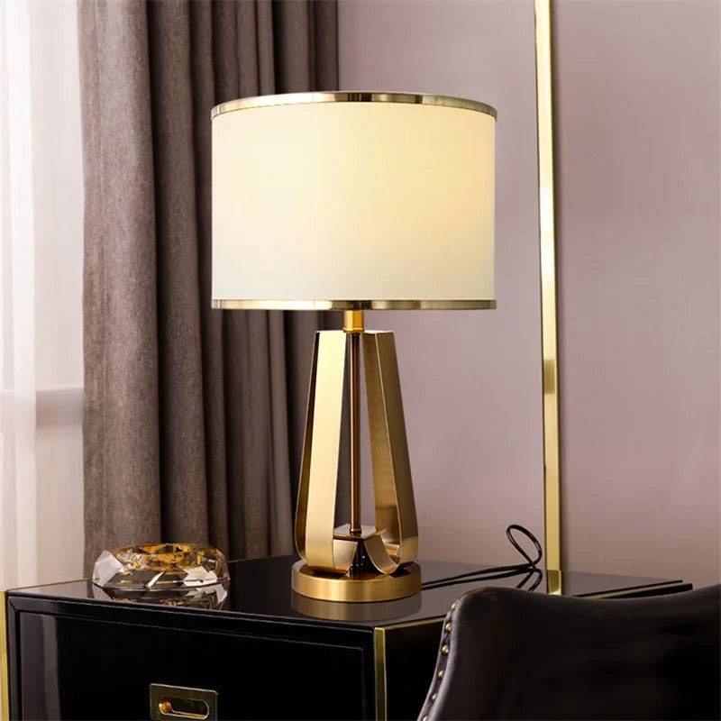 ChicLuxe - Modern LED-lampa för elegant interiör - Graduering av tre färger