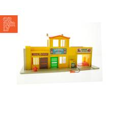 Fisher Price 1970'er butik og garage legetøj (str. 44,5 x 15,5 cm)