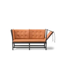 Fredericia Furniture - The Spoke-Back Sofa 2 Seater, Svartlackerad ek, Läder 1, Omni 307 Cognac - Sofaer - Børge Mogensen - Brun