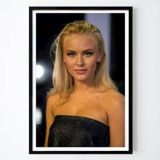 Stile di vita Poster: Zara Larsson di Johnny Kääpä
