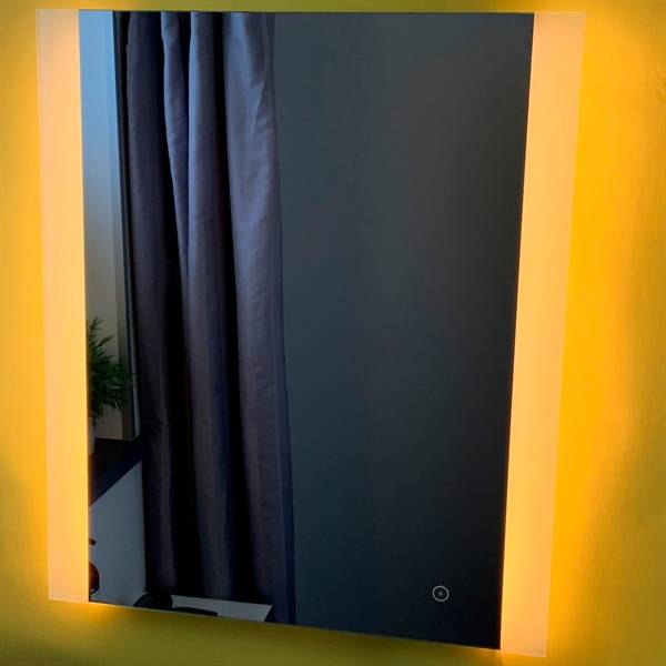 Loevschall VEGA SQUARE spejl med LED lys 70x80cm