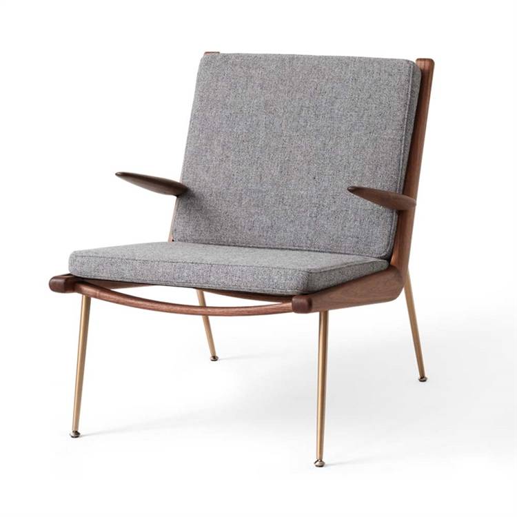 &Tradition Boomerang HM2 Loungestol Brass Oiled Walnut & Hallingdal 130
