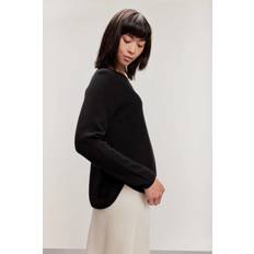 Davida Curved Cashmere sweater i sort