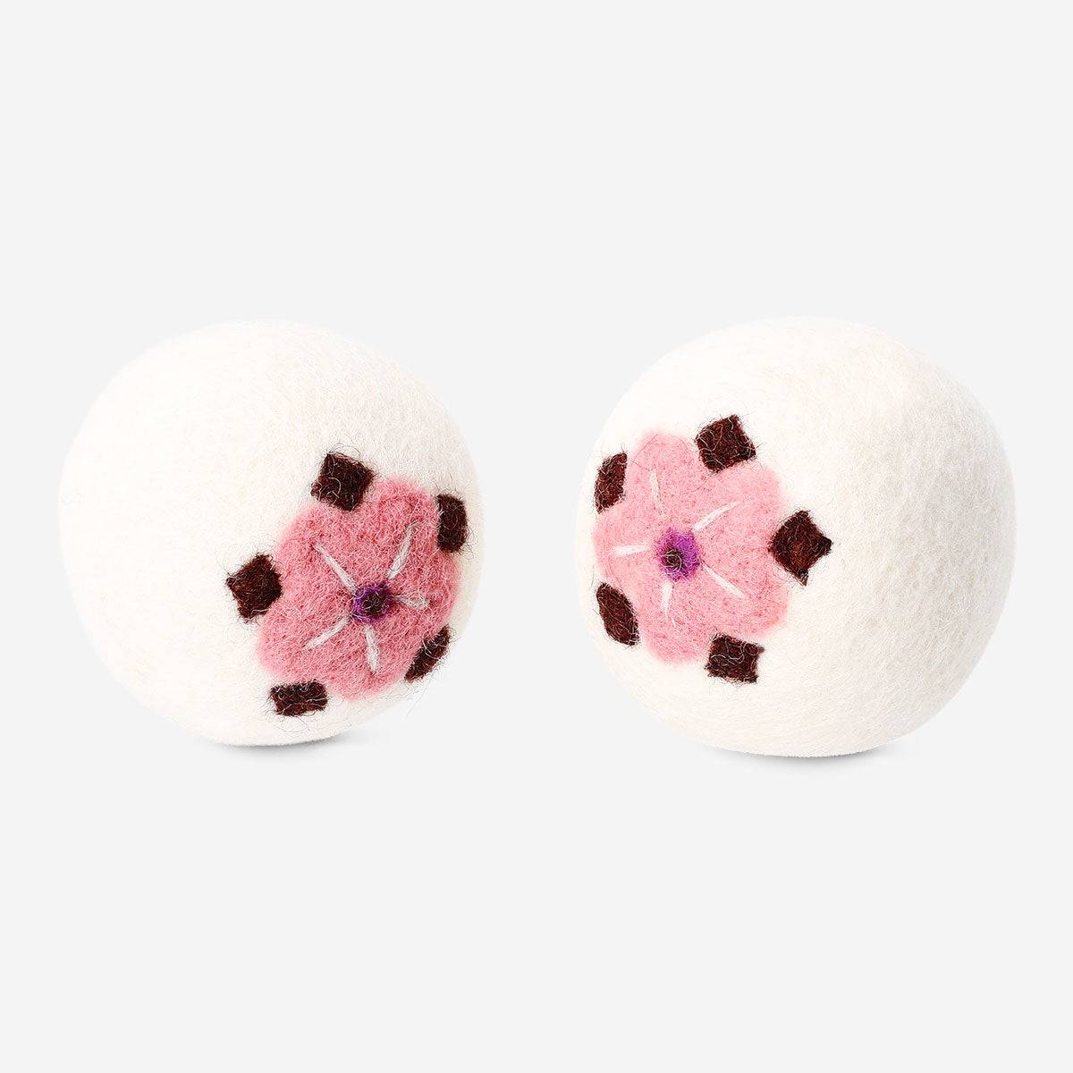 Wool laundry balls with flower motifs - 2 pcs