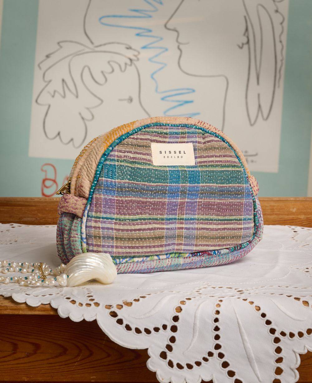 Savannah Cosmetic Bag - No. 331 - - / Vintage Kantha / ONESIZE