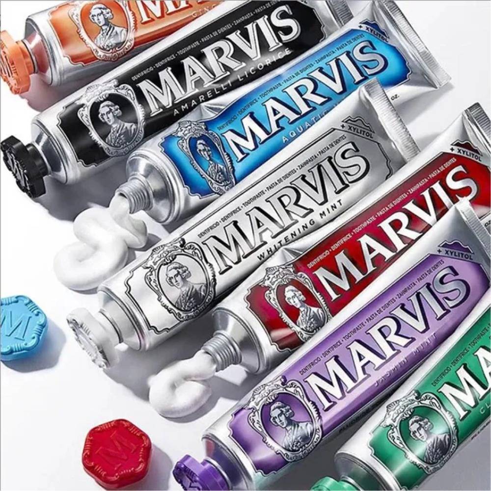 Italian Whitening Toothpaste Rich Mint Flavor Freshens Breath Deeply Cleans Tooth Enamel Removes Plaque Whitens Teeth